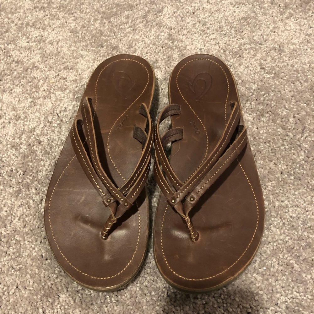 Olukai brown sandals size
